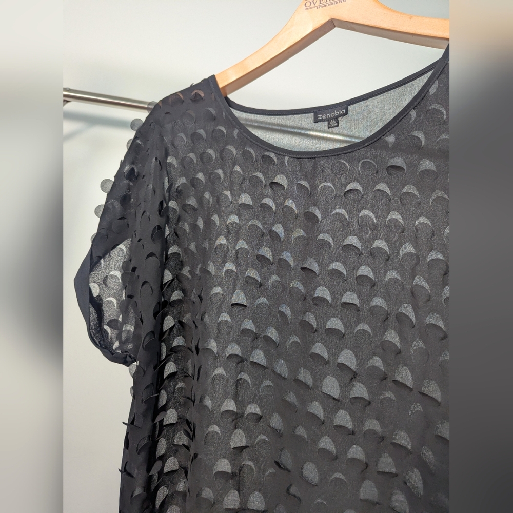 Zenobia Black Sheer Textured Cutout Top - Size XL - Picture 3 of 11